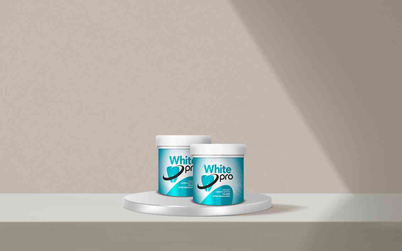 Scopri come avere denti bianchi a casa con White Pro: il sorriso che desideri subito